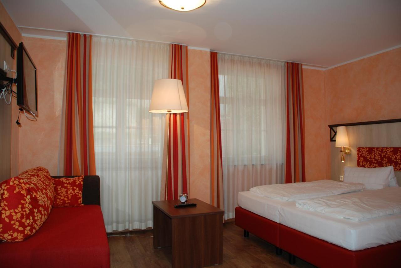 Hotel & Gaestehaus Seehof Meersburg Exteriör bild